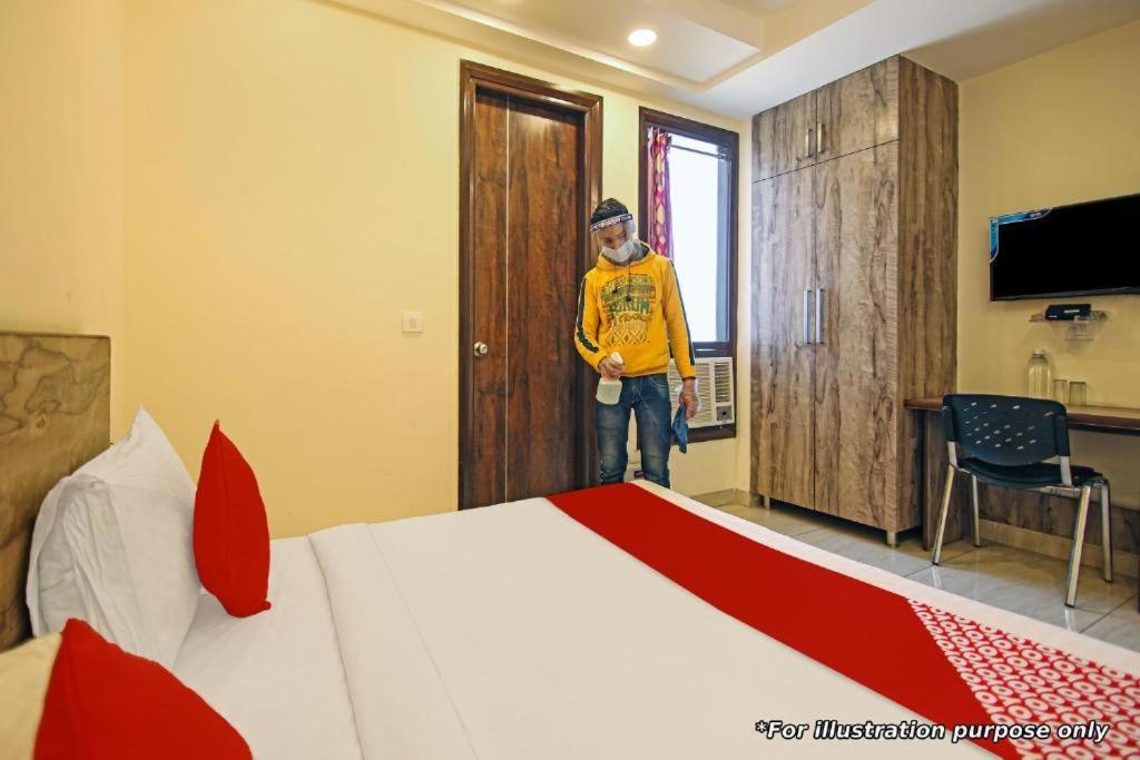 Hotel Krishna Ahmedabad Buitenkant foto